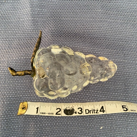 Vintage glass, and Brass grape cluster paperweight - Picture 5 of 5